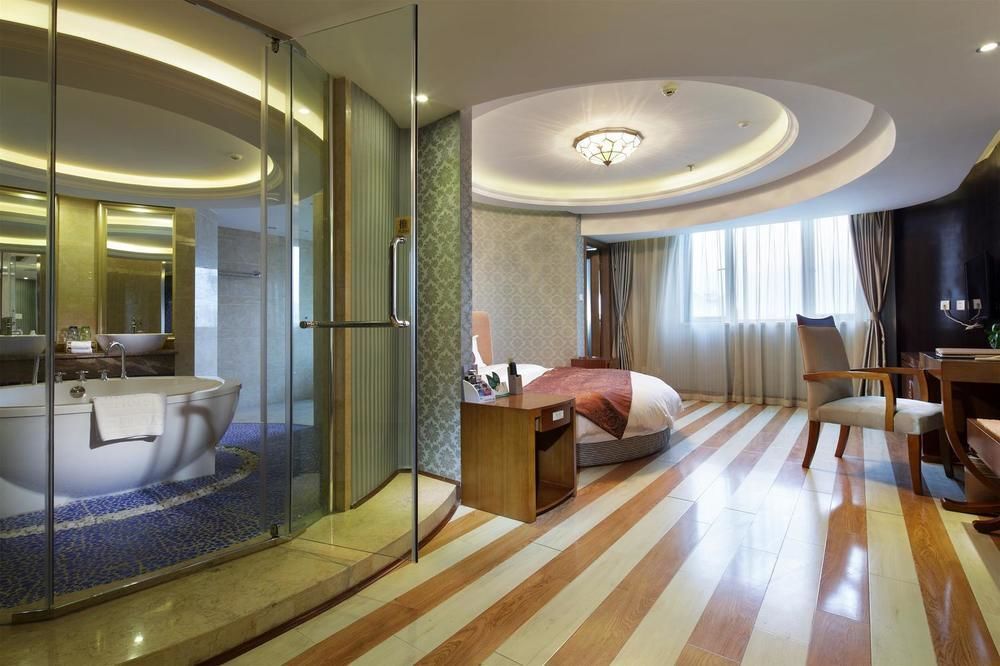 Central Asian Hotel Чънду Екстериор снимка